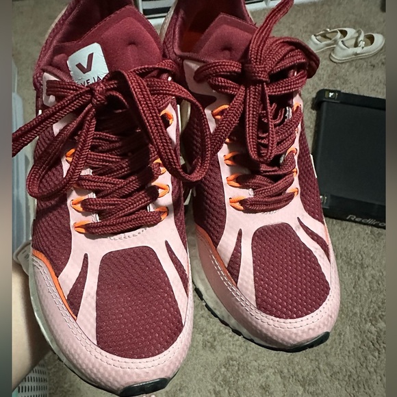 Veja Women's Sneakers! - Picture 8 of 13